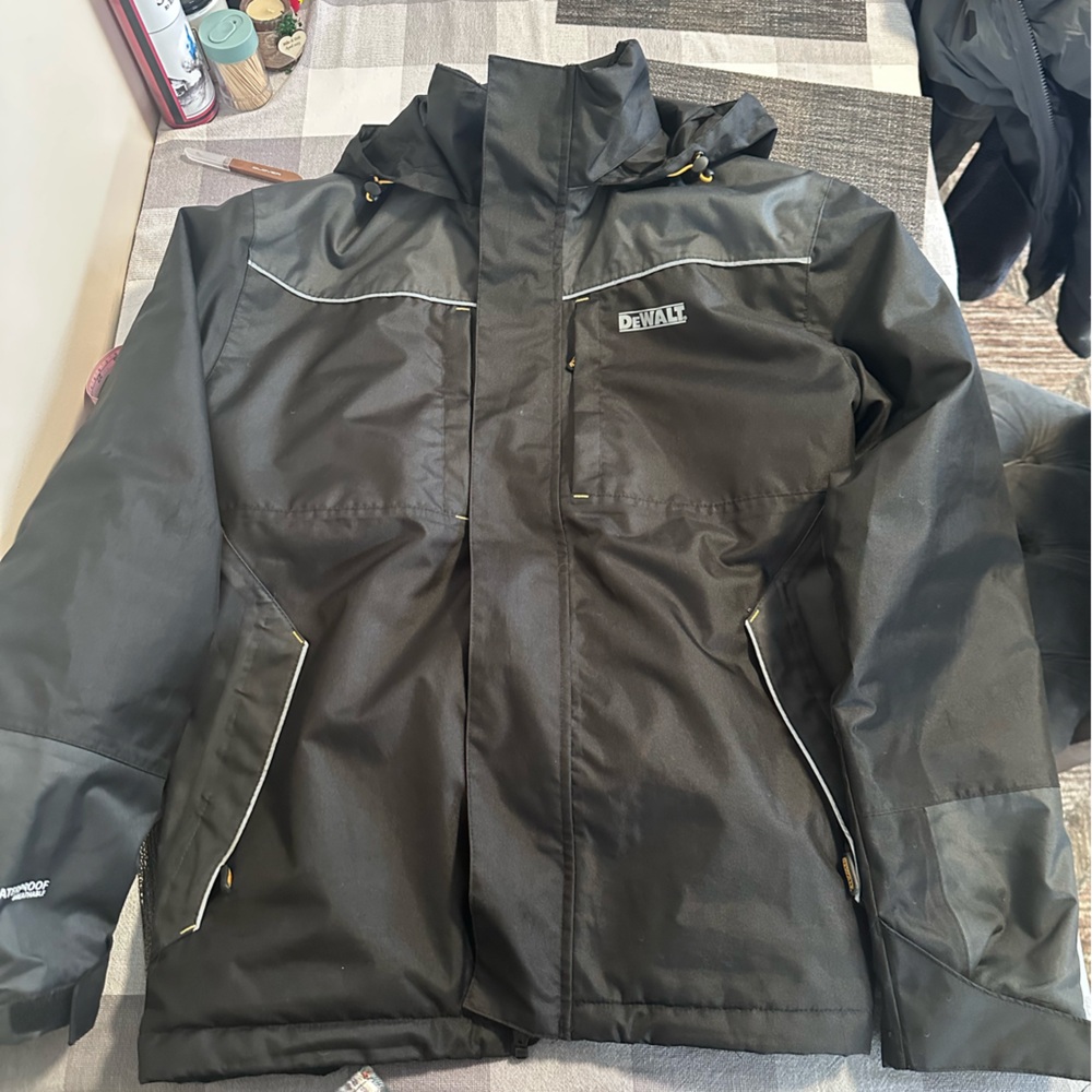 DEWALT Jacket Large Black Grey Mens Hooded Quilted Liner Shell Jacket